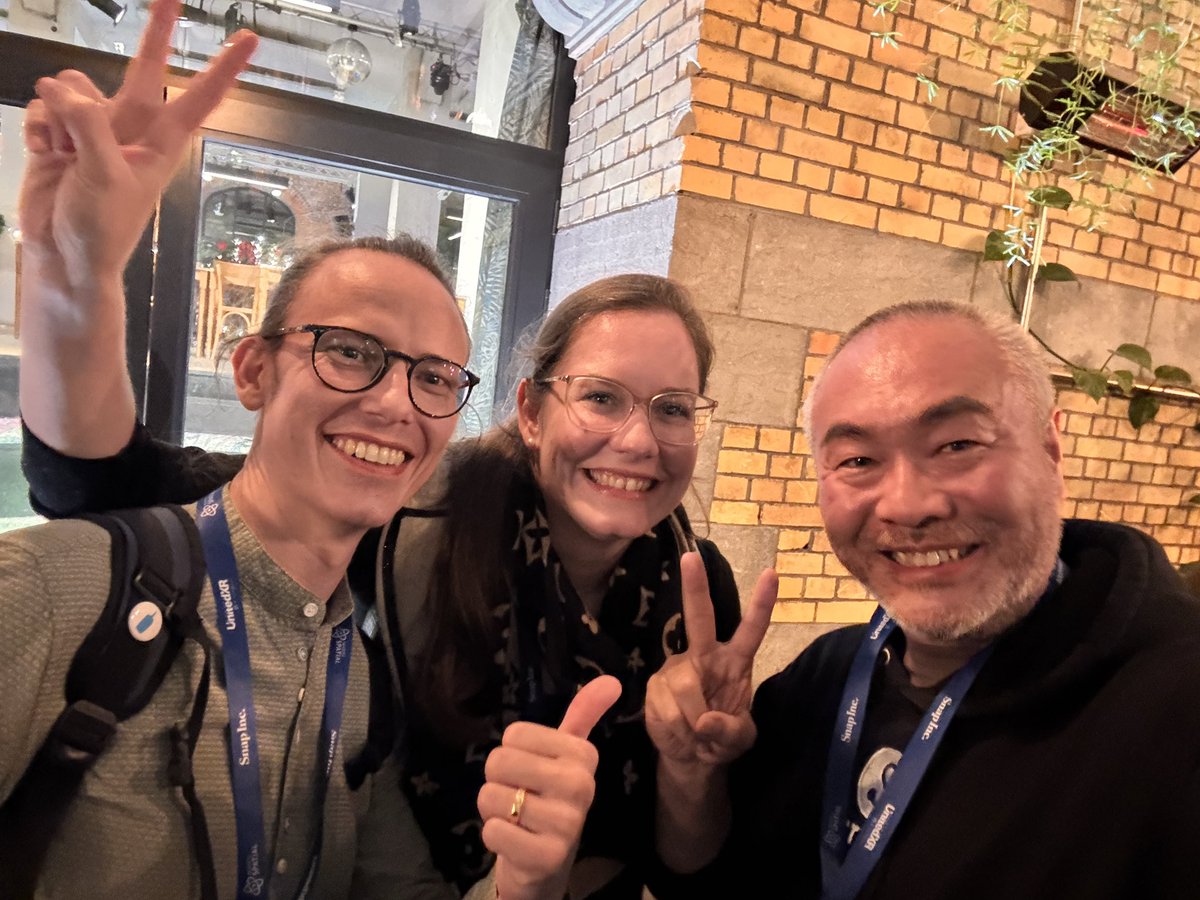 from2001vr's tweet image. UnitedXRにて、Arrival SpaceのCEOの @GeroAEE とCOOの奥さんと

日本のユーザーめちゃめちゃ多いのに、まだ日本に来たことないとのこと

素晴らしいサービスをありがとう

日本に遊びに来てね