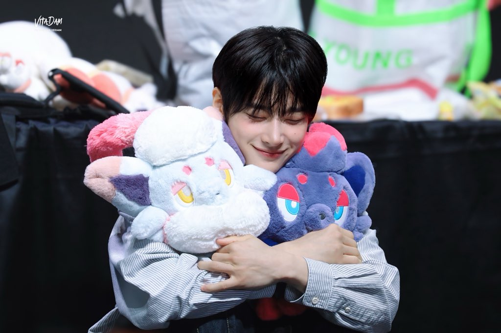 🍋251128

#ONEPACT #원팩트 #이예담 #예담  #LEEYEDAM #YEDAM #イェダム