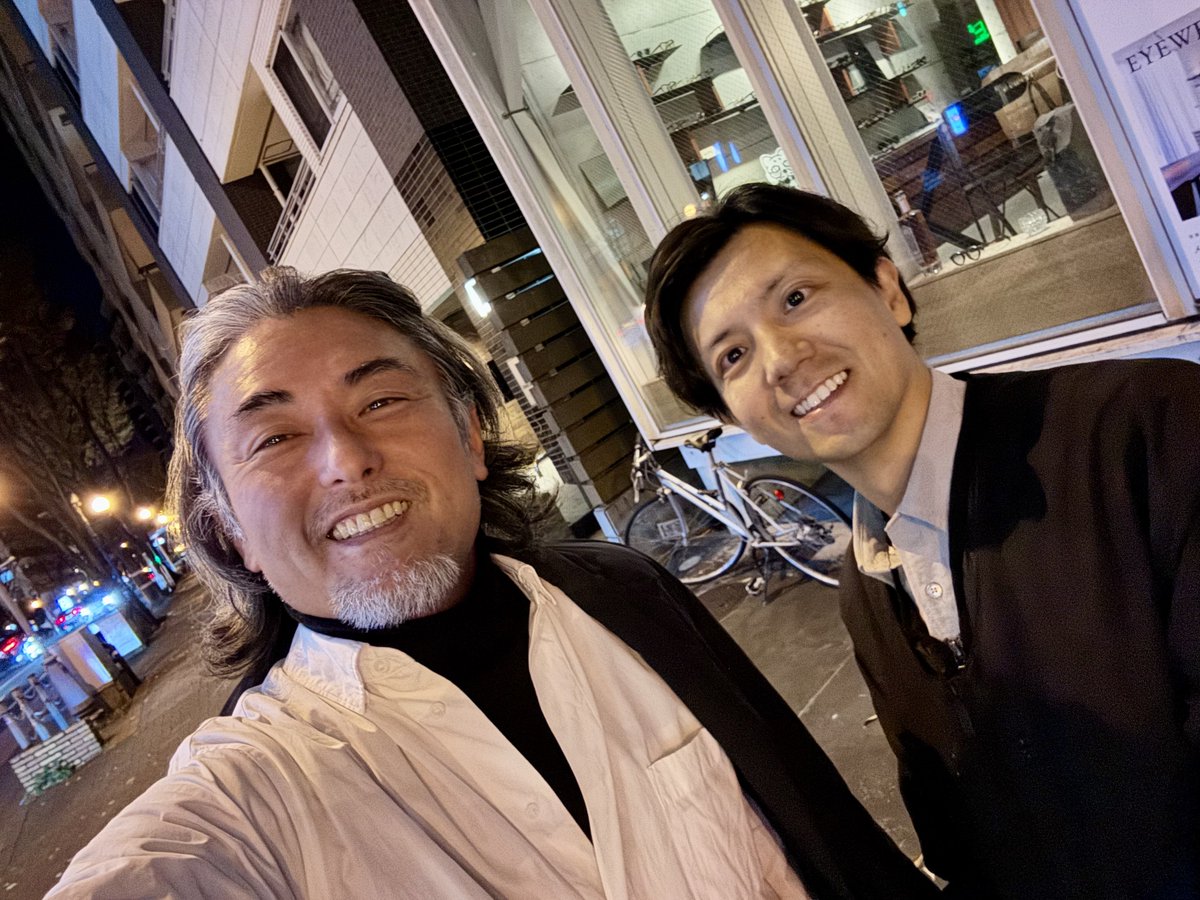 kawaharu's tweet photo. Coten Radioの深井さん！
サシのみ５時間強。歴史やジェンダーの話はほとんどしないで未来の話と四方山話。こういう雑談は本当に楽しい。
Cotenラジオのファンは多いと思いますが、最近、招待紹介のみという特殊な公開方法でジェンダー論について語っています。これがめちゃくちゃすごいです。私が感覚的に感じていたことを数字と歴史で徹底的に語り尽くしています。日本が変わるためにできる大きな一歩だと思います。

興味ある方はまずはこちらをご視聴ください
 https://t.co/zCMoBBdB6G