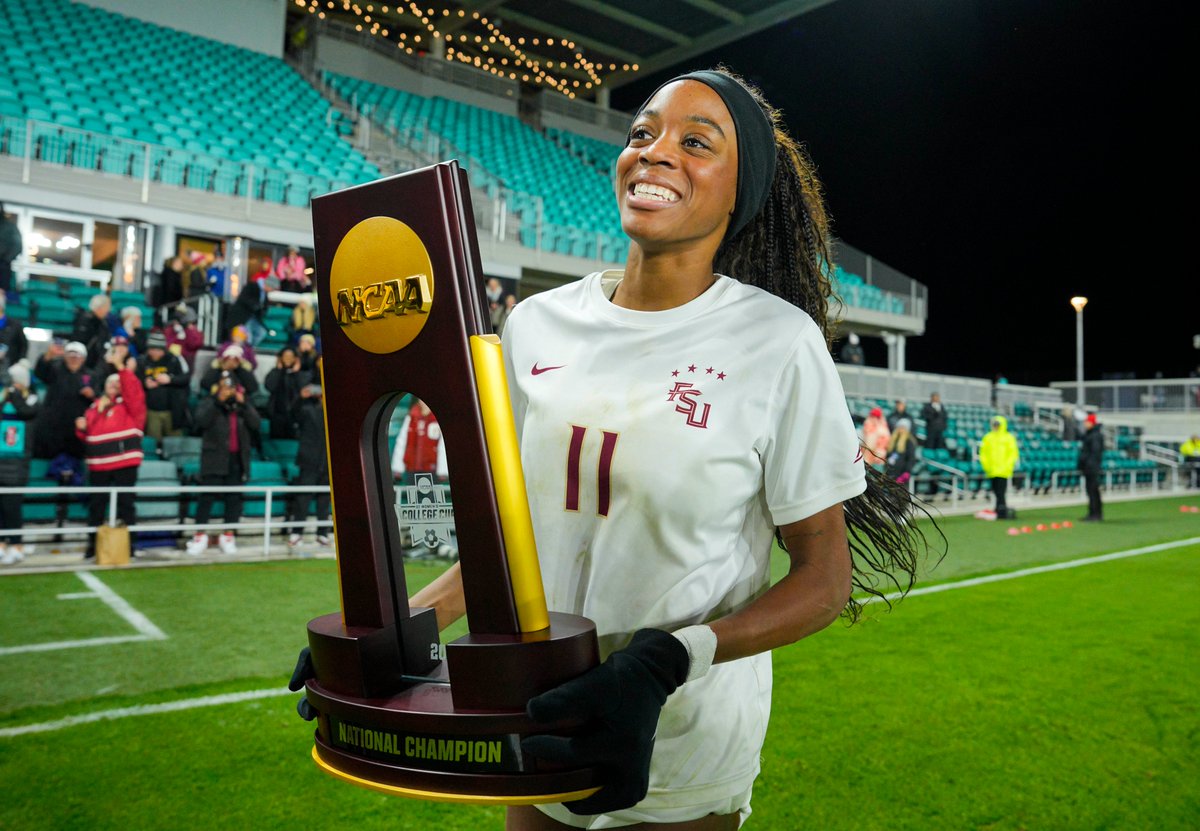 All-time great with her second championship in three All-American seasons. 

📸 via Jay Biggerstaff/Imagn Images