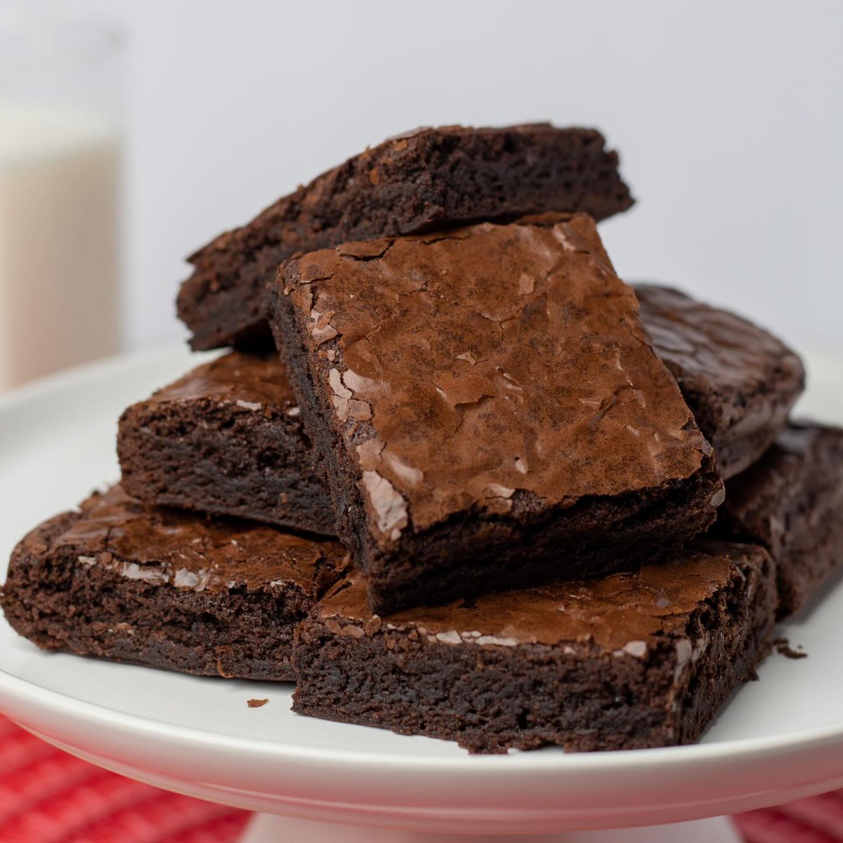 Divyax025's tweet photo. @BPCLimited Nothing beats the moments when a BeCafe brownie makes the whole day brighter 🍫🍫 BeCafe brownies always turn regular days into little sweet memories.✨

#SweetChallenge #BeCafe #BPCL

Tagging Friends 
@im_vakil @messi18950 @kalpana7867 @pragyaa26 

Done all the steps ✅✅✅ https://t.co/gOczkTdJ8Z