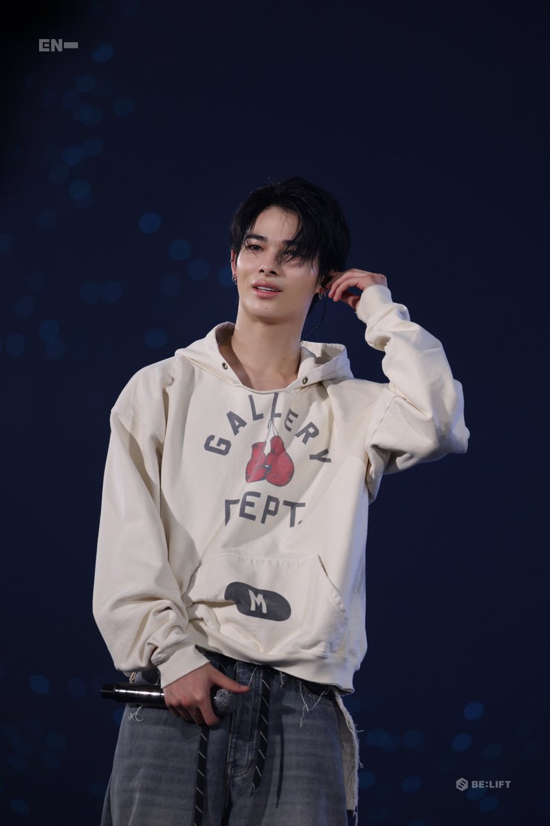 enhypenweverse's tweet photo. (3/3)

ICON OF DREAMS NI-KI
#Twinkling20WithNI_KI #니시무라_미역국마니무라 #ニキ20歳の誕生日 #NI_KI #니키 @ENHYPEN_members @ENHYPEN https://t.co/BxmCYEzpAf