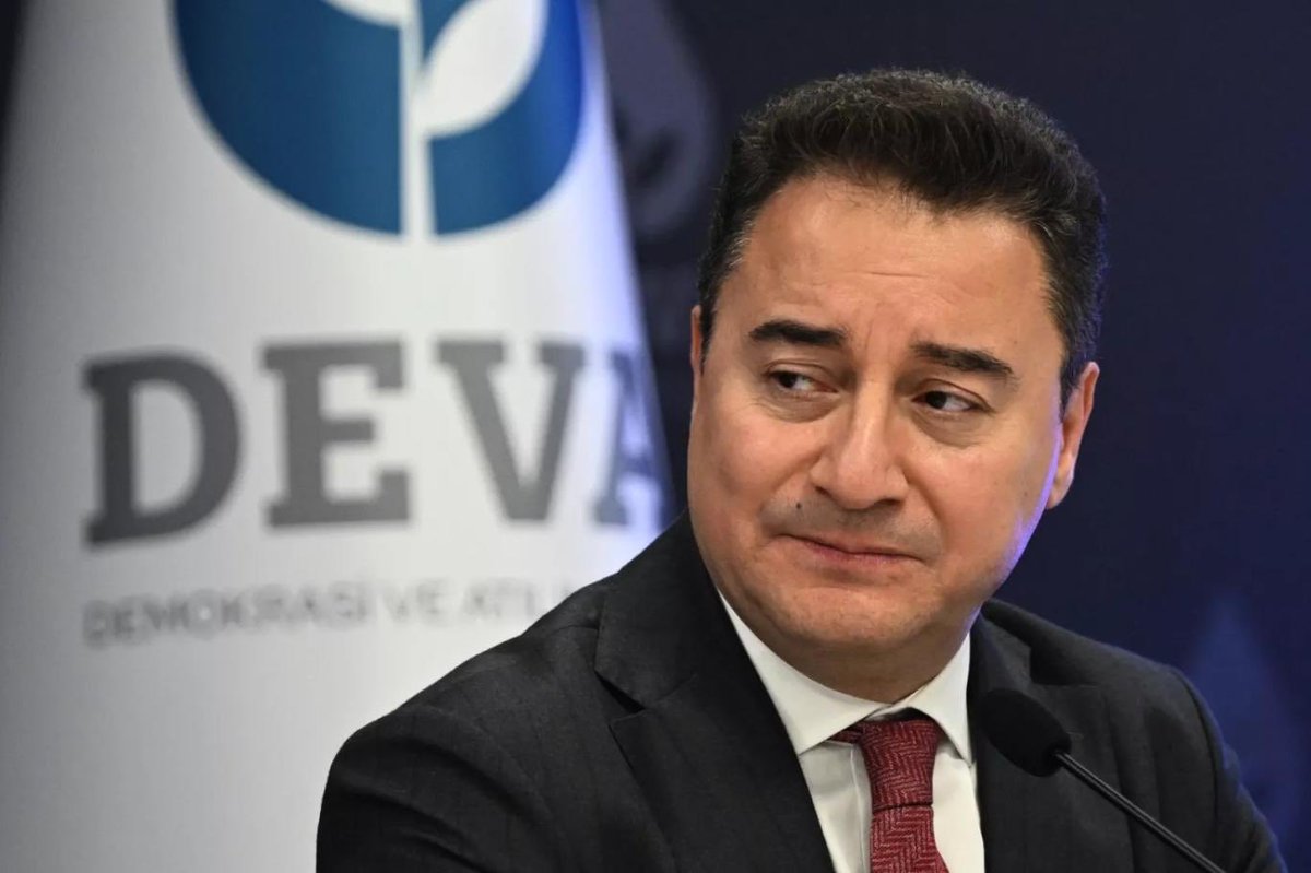 🎙️Cumhurbaşkanı adayı Ali Babacan:

“Son 4 yılda Türk lirası değerinin %78’ini kaybetti. Bu sadece bir kur krizi değil; yönetim krizidir. Üretime dayalı bir kalkınma modeliyle, TL’yi yeniden itibar sahibi bir para birimi yapacağız.”
