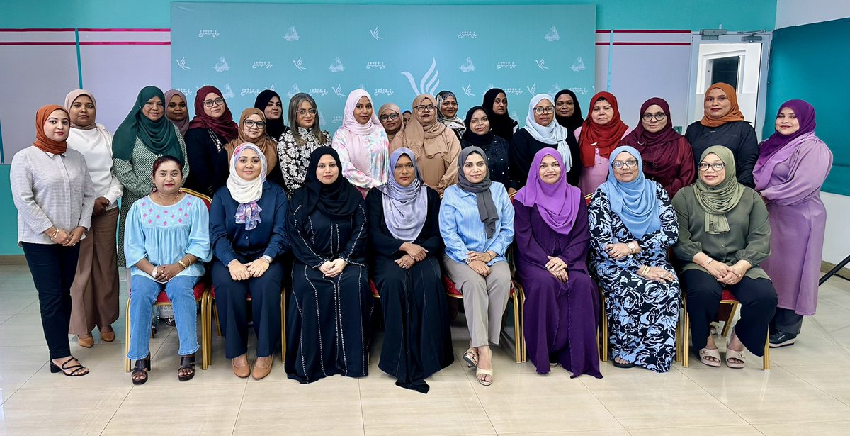 ސިޔާސީ މައިދާނުގައި އަންހެނުން އިތުރަށް ޙަރަކާތްތެރި ކުރުވުމާއި، 2026 ވަނަ އަހަރުގެ ލޯކަލް ކައުންސިލްތަކާ، އަންހެނުންގެ ތަރައްޤީއަށް މަސައްކަތް ކުރާ ކޮމިޓީތަކުގެ އިންތިޚާބަށް ތައްޔާރުވުމުގެ ގޮތުން ކޮންގްރެސް ޕާޓީގެ ކަނބަލުން ފައްޓަވާފައިވާ ޚާއްސަ ޙަރަކާތްތަކުގެ ދެވަނަ ސެޝަންގެ