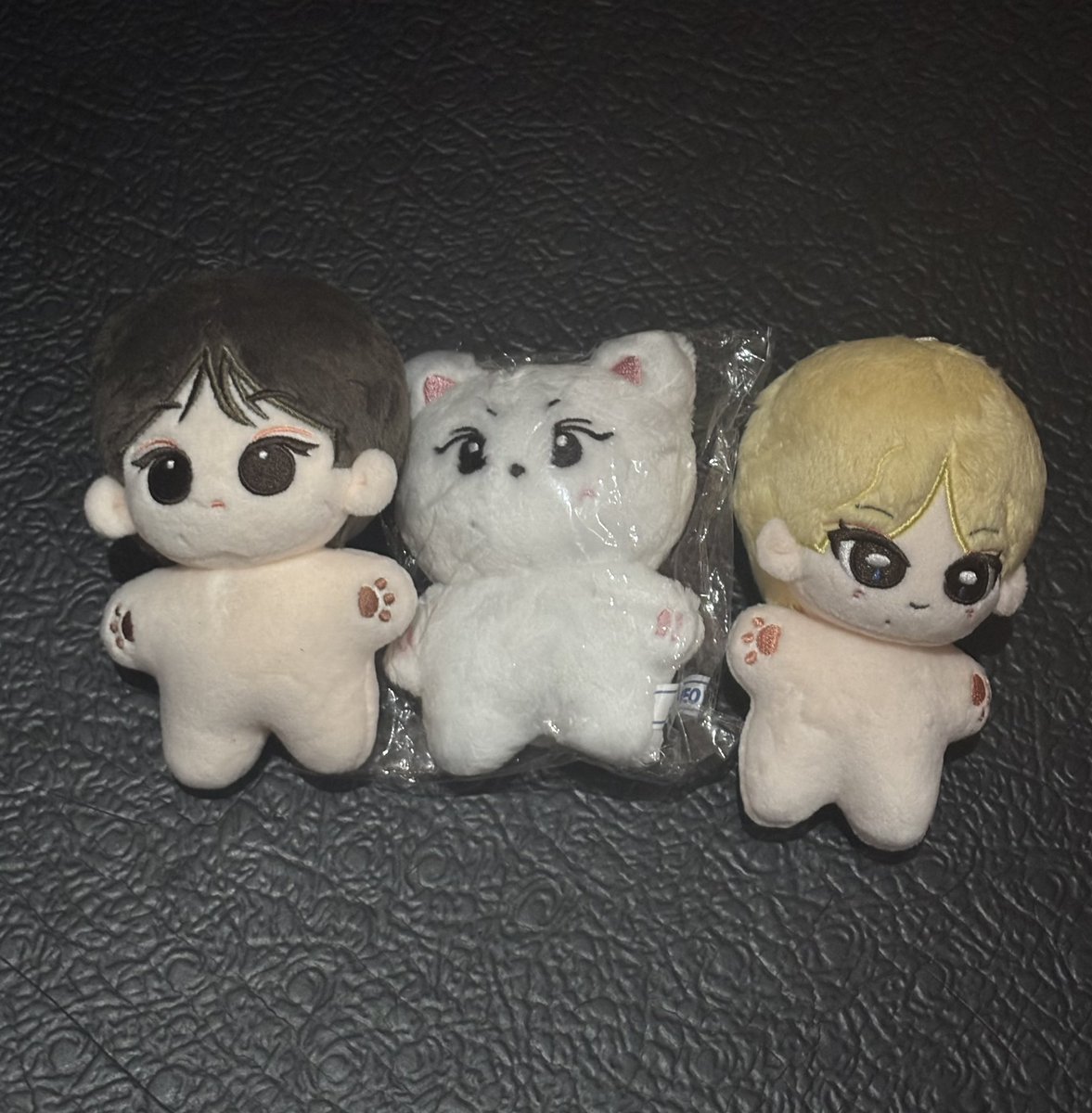 kookheez_'s tweet photo. ENHYPEN DOLLS WTS LFB FOR SALE

Onhand w/ Plastics
Jungwon Doll Set Wongugi Yangkomi
W/ Free 1 Random doll clothes
1800 set - payo 
2400 set - 1 week Deadline
Pay today, sdd tom or Shipment
Lsf is not included

WON Dolls Blonde JAYWON https://t.co/5xm3i2jRHN