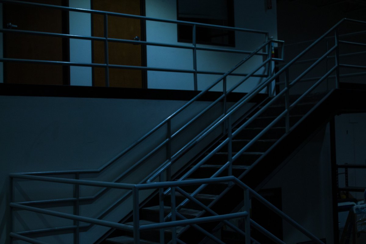 CaseyCastration's tweet image. took some pictures in an old office building