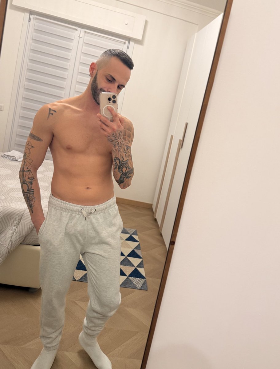 syncro90's tweet image. Short week 😏