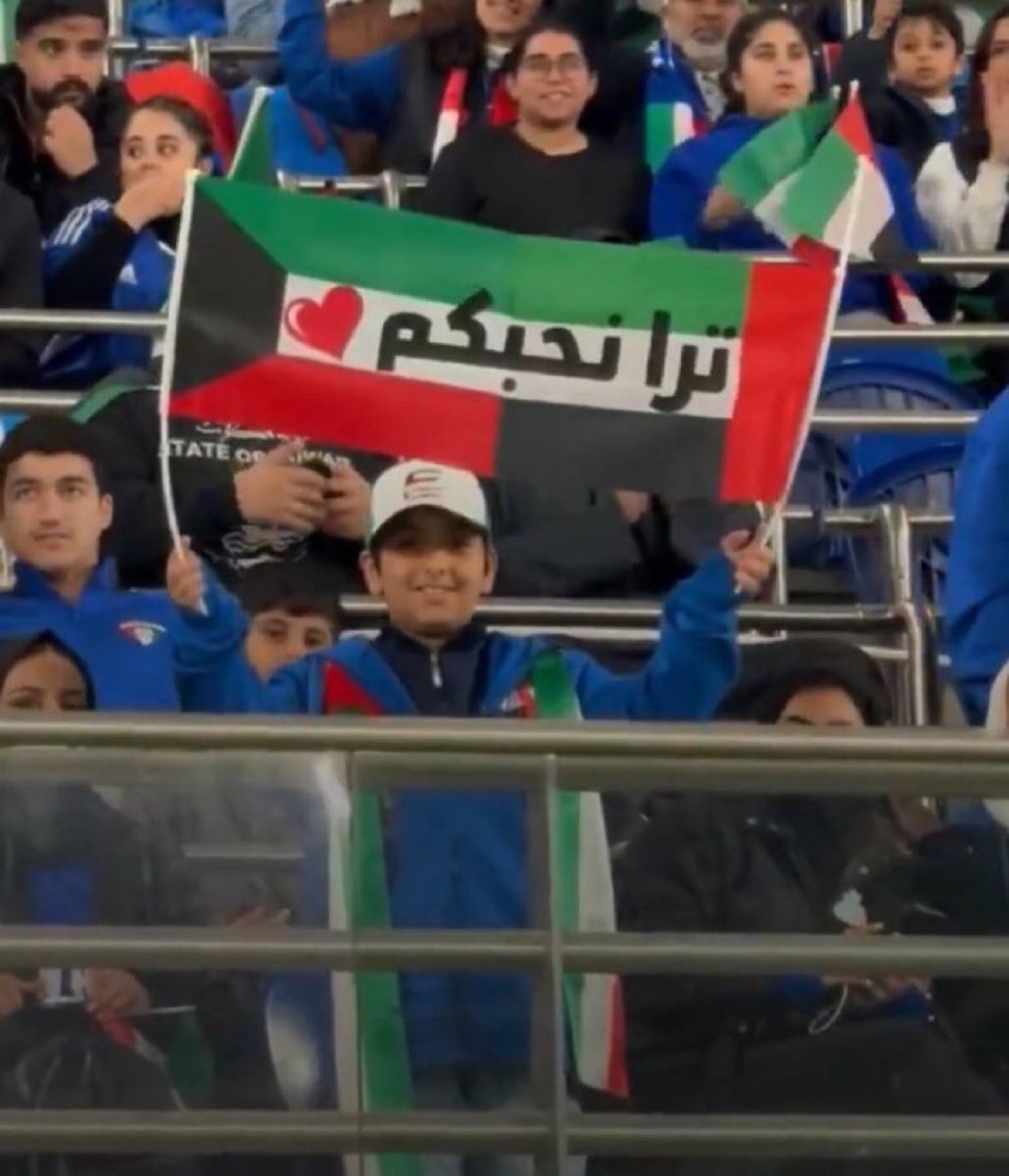 SaeedSaif_'s tweet image. لا صار خصمك حبيبك لا تحارب 🇰🇼🇦🇪