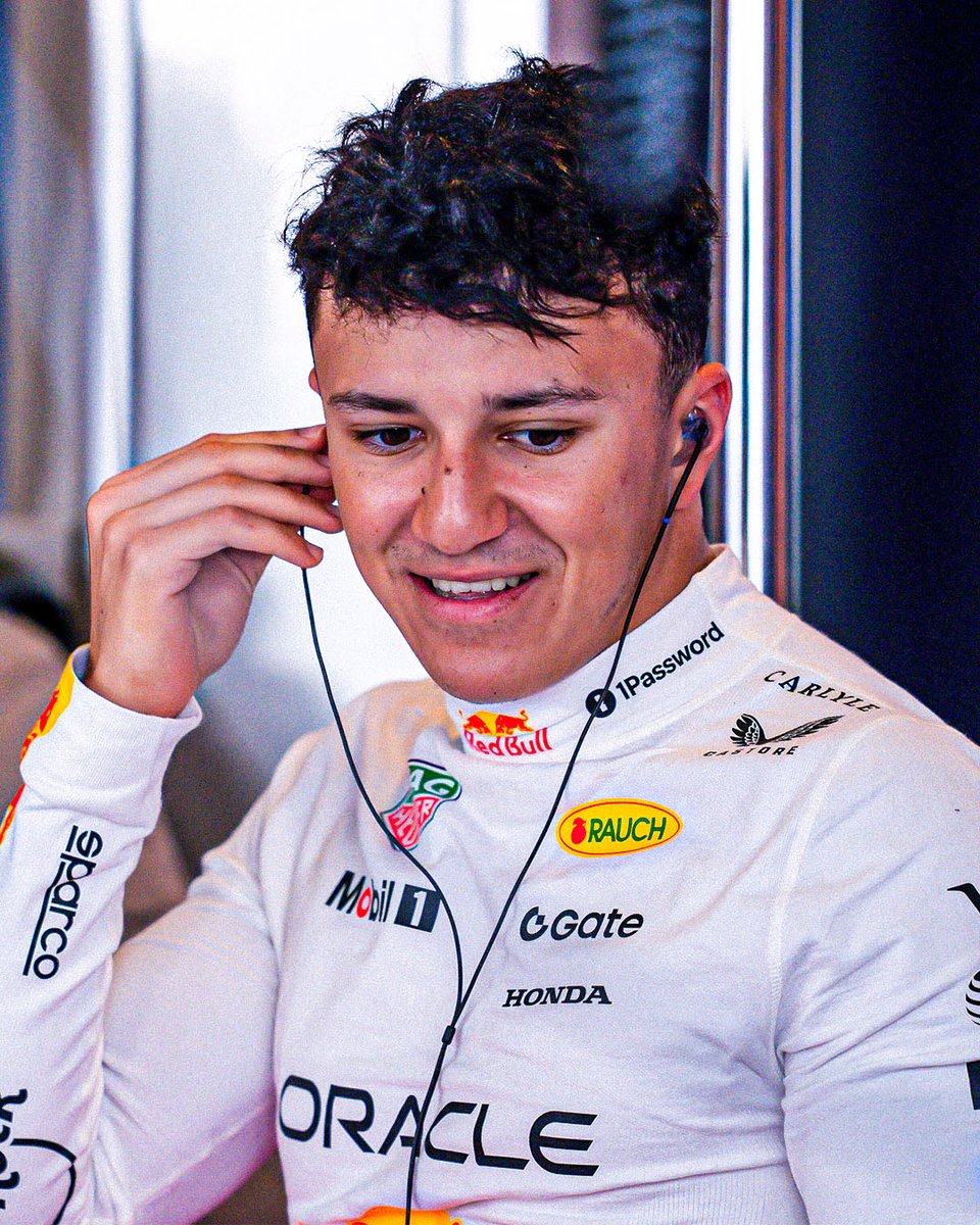 SkySportsF1's tweet image. That new suit suits you Isack 👊