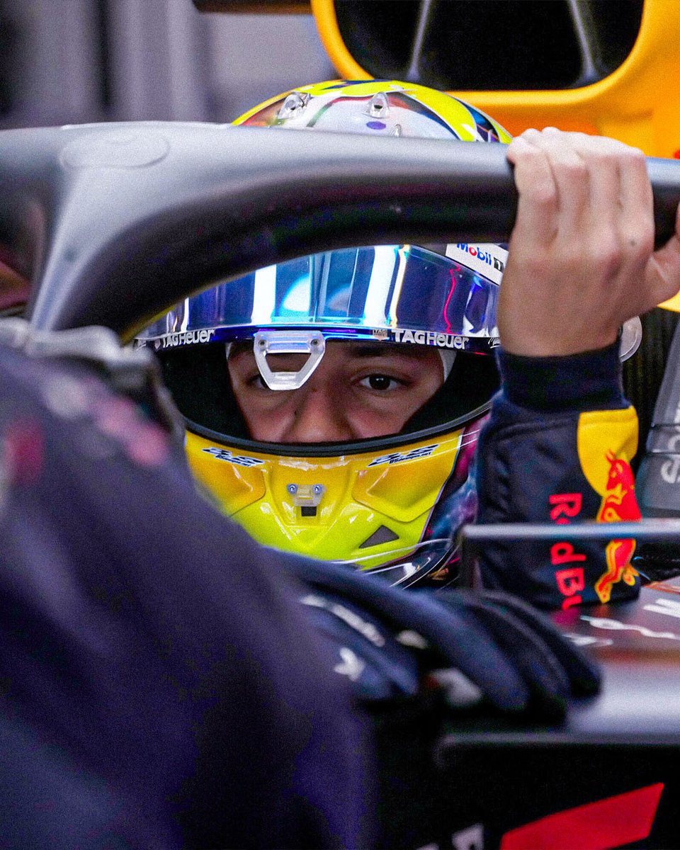 SkySportsF1's tweet image. That new suit suits you Isack 👊