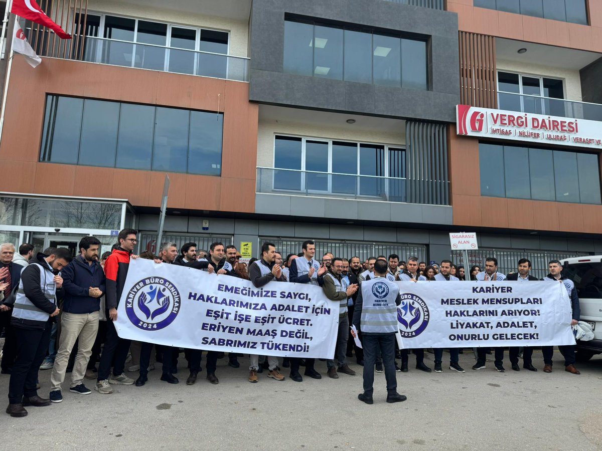 Taşrada görev yapan tüm kariyer mesleklerin 375 sayılı KHK kapsamına alınması;
ücret adaleti ve çalışma barışının sağlanması açısından zorunludur.

#375KHKdaAdalet
<a href="/ilhan_hatipoglu/">Dr. İ. İlhan Hatipoglu</a>