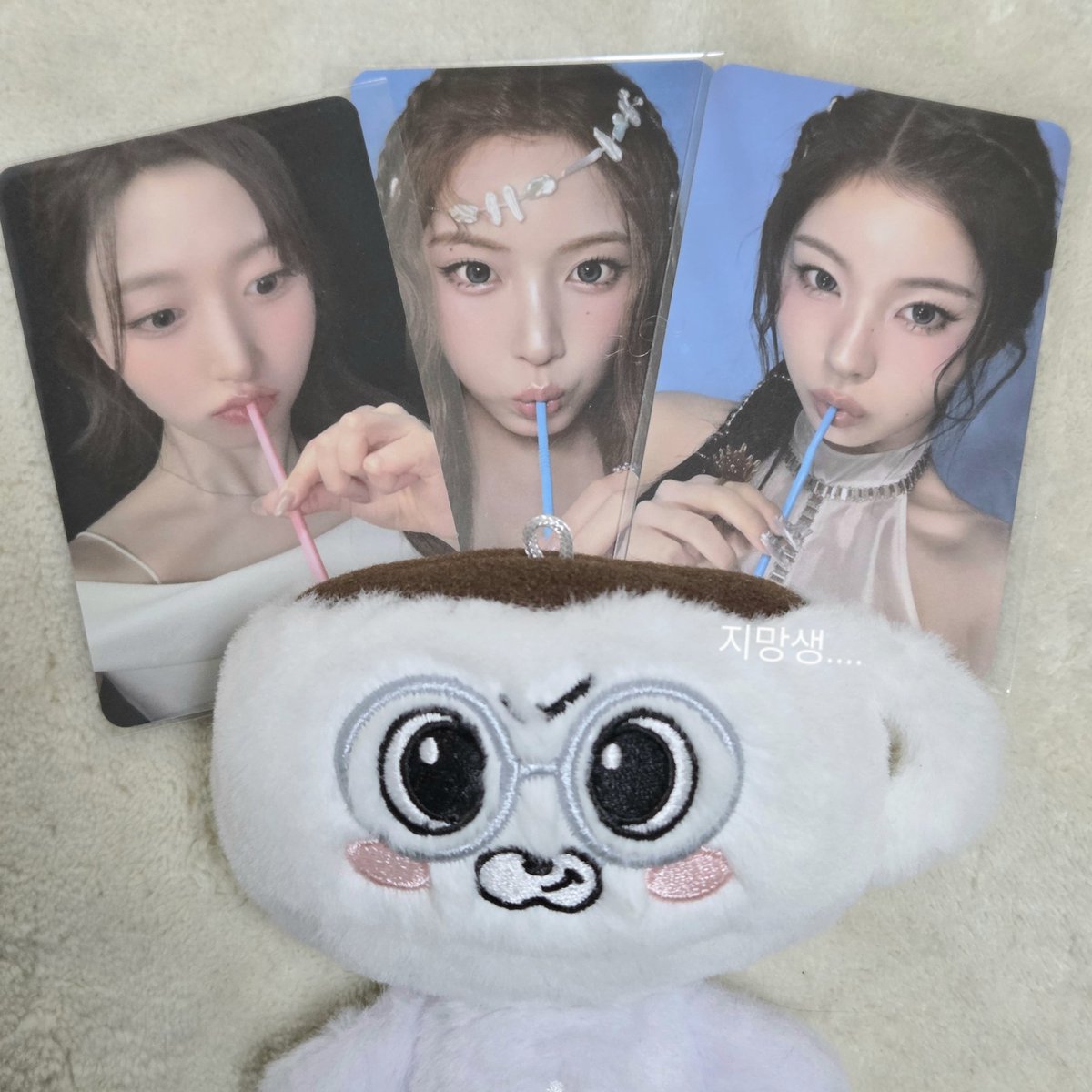 plz_offl_nswer1's tweet photo. 빨대포카
라는 것과
아낌없이 주는 각랑이 .
(믹스피 팝업 빨대해원 있는 엔써칭긔. 교환원하는 쮸뀨친 계시면 연락주십쇼 . . .🧎‍♀️ https://t.co/OxHXSmzOfS