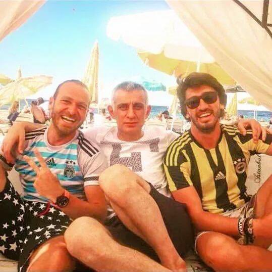 İbrahim Hacıosmanoğlu’nun Şampiyonlar Ligi maçımız öncesinde açıklamalarında sürekli geçen sözler:
“Galatasaray”
“Galatasaray başkanı”
“Galatasaray teknik direktörü”
“Galatasaray vs X takım maçı”

Bu nefret nereden geliyor? 

#tffistifa #UCL