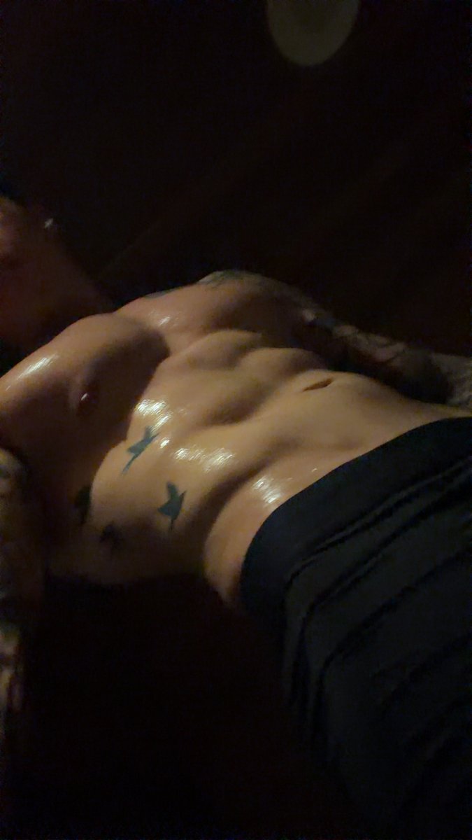 Hunter James tweet media