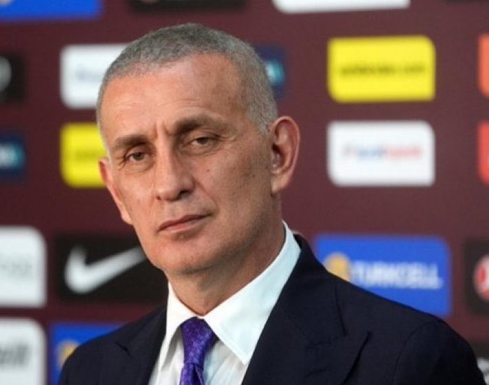 EltunHaber1's tweet image. Ya o, ya da siz bu görevi bırakacaksınız. 

Bu kadar aleni şekilde taraf tutan TFF başkanı o koltukta oturamaz.