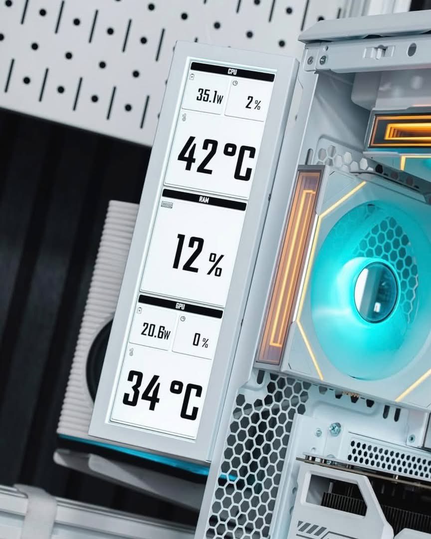 GlobalLianli's tweet image. Your build’s new favorite accessory. 🤭

Cr. GGF Events

#lianli #case #setup #pc #build #screen