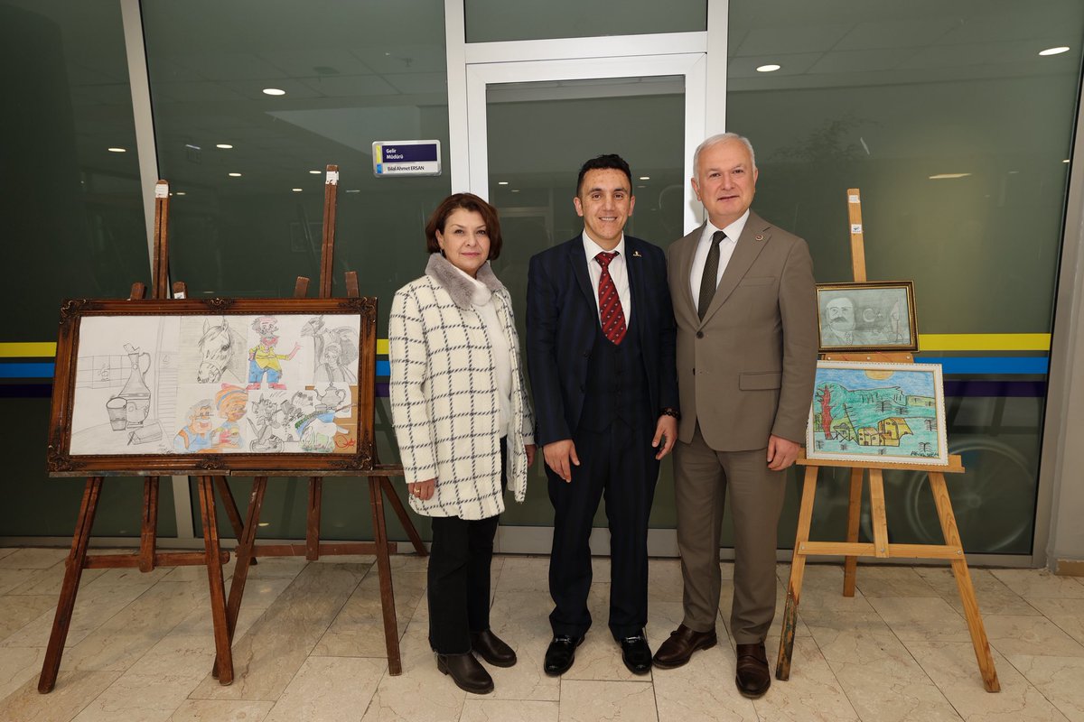 AKAN URAL’IN RESİM SERGİSİ BELEDİYE HİZMET BİNASINDA AÇILDI

Karamürsel Belediyesi, genç sanatçı Akan Ural’ın eserlerine ev sahipliği yapıyor.