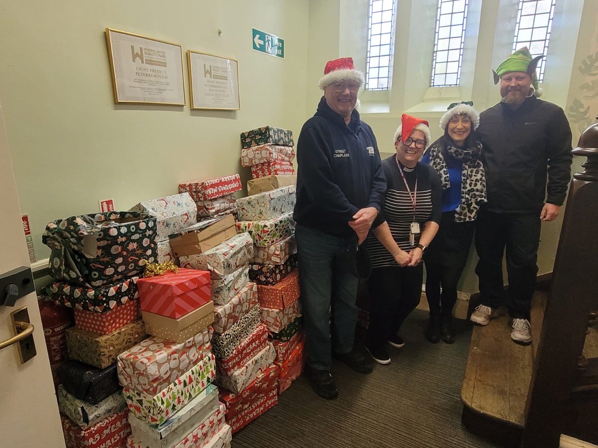 lightprojectpb's tweet image. A big thank you to Reverend Lex and The King's School for putting together over 80 Christmas shoeboxes for our Garden House guests. The love and care shown in each box with its contents and messages is much appreciated. 🙏🎁💛

#Christmas #Homelessness #Charity #Peterborough