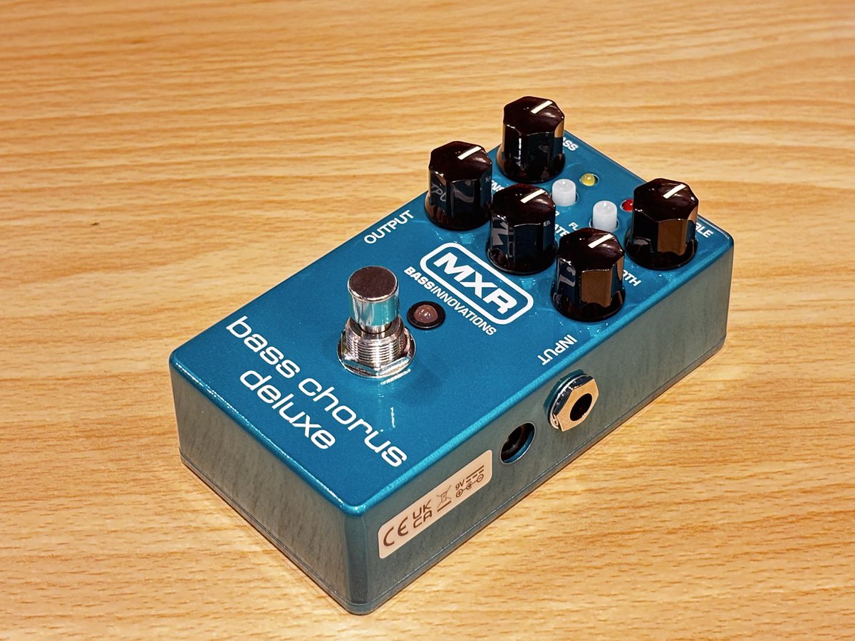 スタッフ川原です‼️ MXR Bass Chorus Deluxe M83が入荷🎛️ スイッチ