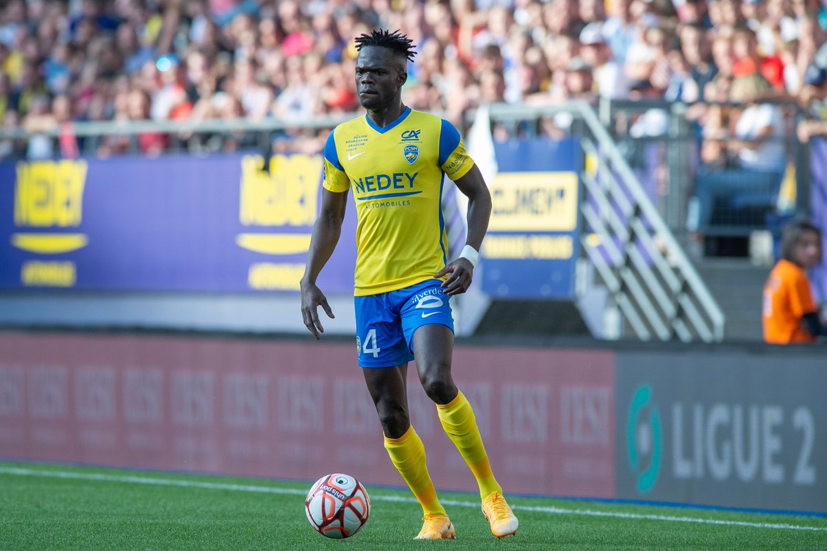 🦁 Le FCSM souhaite une bonne continuation à Abdallah Ndour, contraint de mettre un terme à sa carrière professionnelle 🫶

🇸🇳 Le latéral gauche international sénégalais de 31 ans a évolué pendant trois saisons au FCSM, disputant 95 matches.