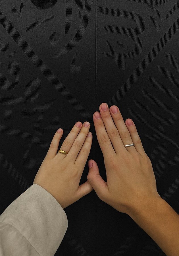 MuslimsMatters's tweet image. May Allah send you a spouse who leads you closer to Jannah, not dunya 🤲🏻