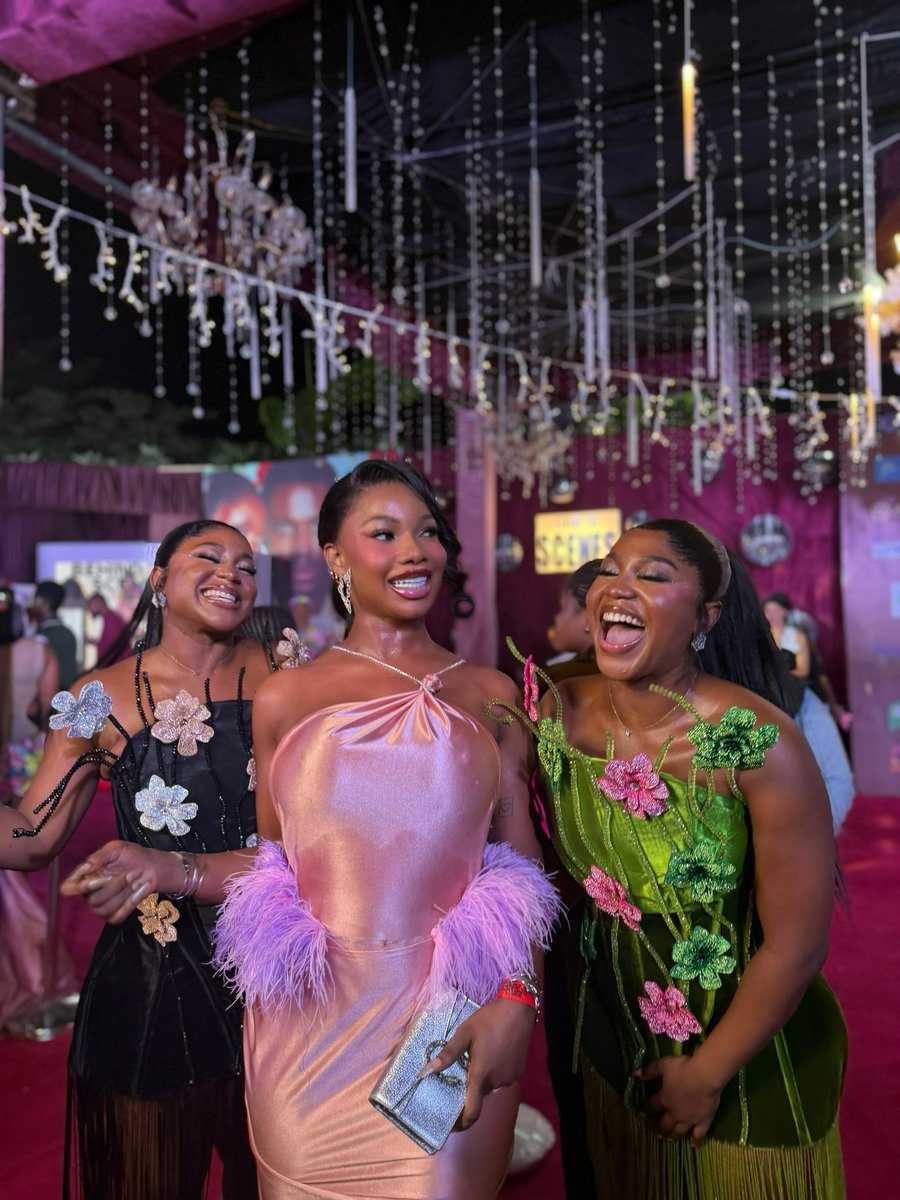 SymplyT_23's tweet image. My cute babies 🥰🥰 Tacha x WannixHandi 🥰.Titan 🔱 x Energy Squad☄️

#WannixHandi 
#Tacha 
#TachaGuinnessWR 
#BehindTheScenes #BehindTheScenesMovie