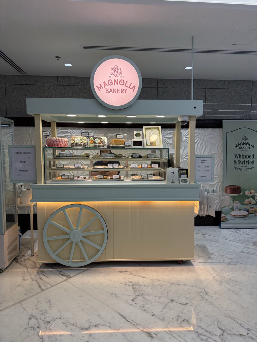 puruv's tweet photo. While the gurgaon Magnolia bakery near my house gets long irrational queues for a a good bakery product, the same bakery in Dubai DIFC has no customer. 😂 is it a passing fad? Or did they get something right in India? https://t.co/MXocIvJ8NF