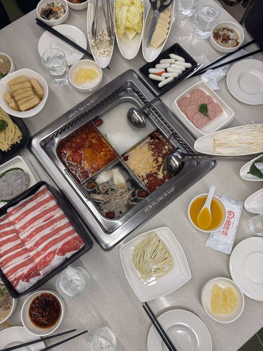 더
깊
이
빠
져
죽
어
도
되
니
까
다
시
한
번
만
돌
아
와
줄
래
?