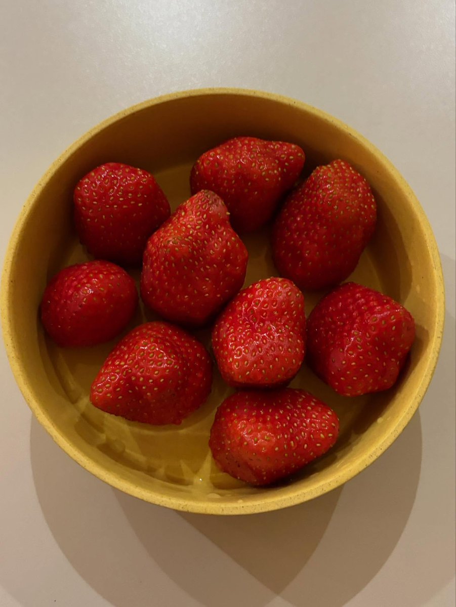 tee🏰 | おちぇん君🍓 rest tweet media
