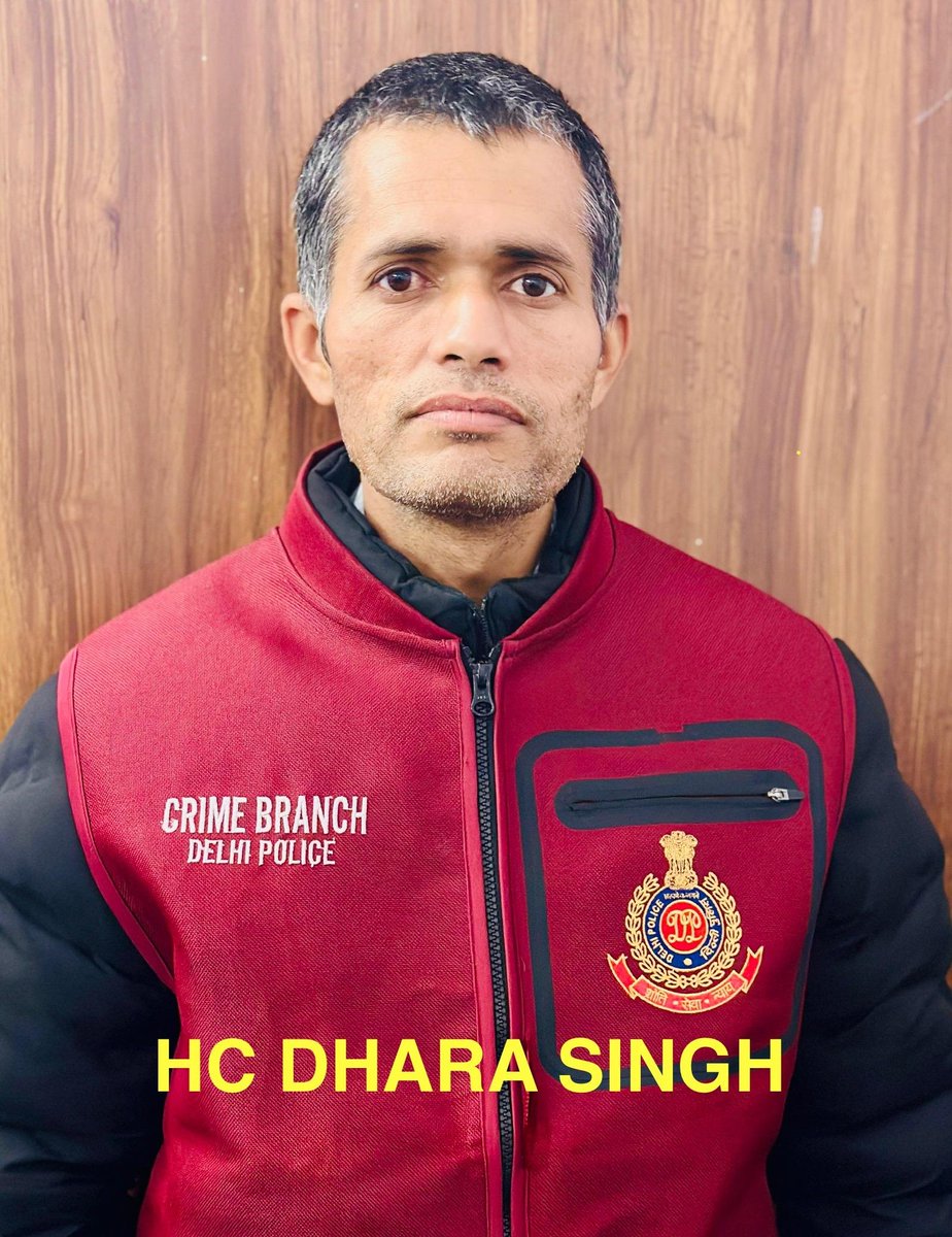 CrimeBranchDP's tweet photo. 🚨🔥 NR-1, CRIME BRANCH, DELHI CRACKS 25-YEAR-OLD MURDER CASE OF PS ROOP NAGAR, DELHI 🔥🚨

👤 accused absconding since 2000 finally arrested!
⚠️ Declared Proclaimed Offender 25 years ago
📍 Nabbed from Darbhanga, Bihar after multi-state manhunt
🌐 Had been hiding across Kolkata, Assam & Bihar, frequently changing locations

💪 Successful operation led by Insp. Sanjay Kaushik Under supervision of ACP Ashok Sharma & overall supervision of DCP Sh. Pankaj Kumar

🚨🔥 NR-1 / क्राइम ब्रांच दिल्ली ने 25 साल पुराना मर्डर केस सुलझाया! 🔥🚨

👤 सन् 2000 के हत्या मामले का आरोपी 25 साल बाद गिरफ्तार!
⚠️ कोर्ट द्वारा प्रोक्लेम्ड ऑफेंडर घोषित
📍 बहु-राज्य तलाश के बाद दरभंगा, बिहार से ��बोचा गया
🌐 आरोपी कोलकाता, असम व बिहार में छिपकर रह रहा था

💪 सफल ऑपरेशन इंस्पेक्टर संजय कौशिक के नेतृत्व में ACP अशोक शर्मा के निर्देशन तथा DCP श्री पंकज कुमार की संपूर्ण देखरेख में

https://t.co/C7fRZYf1pA
#DelhiPolice
#CrimeBranch
@DelhiPolice