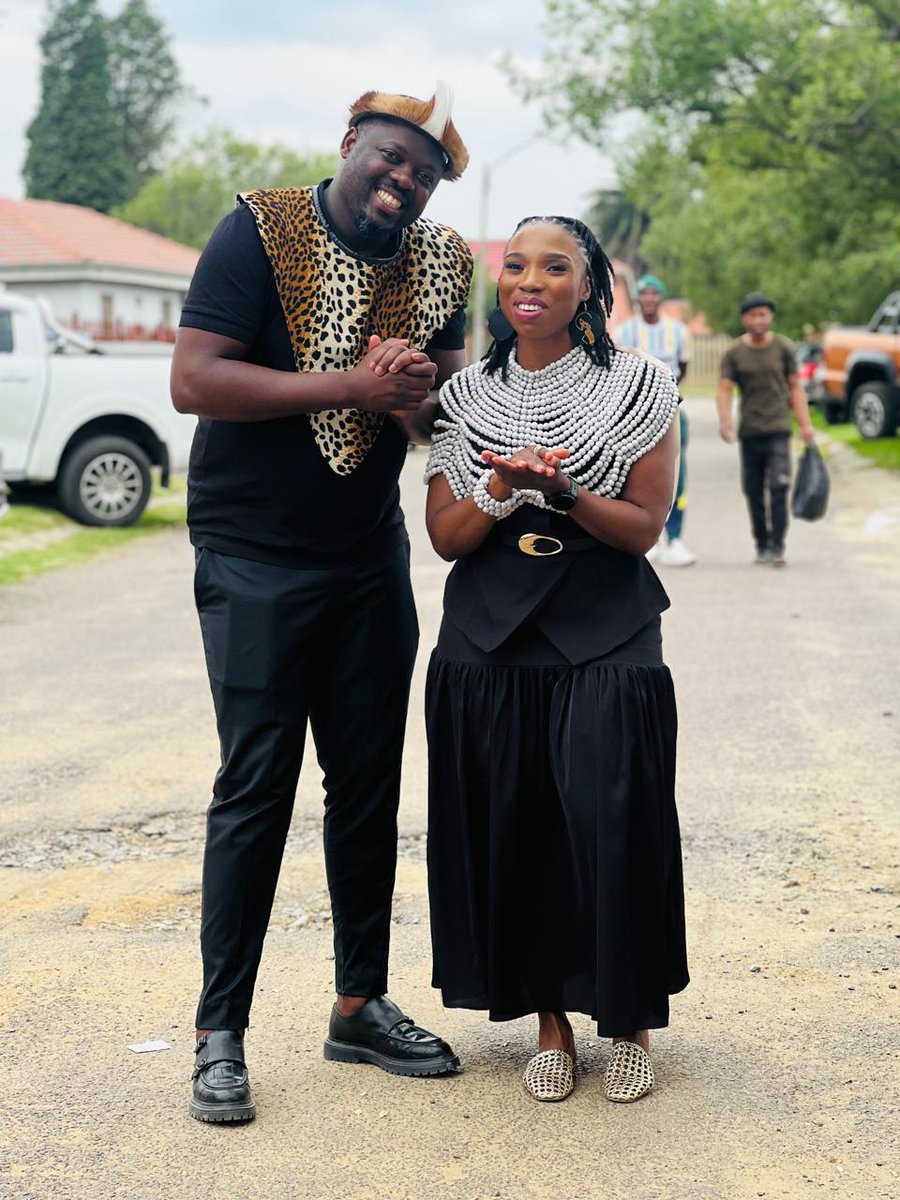 simelatu's tweet image. 