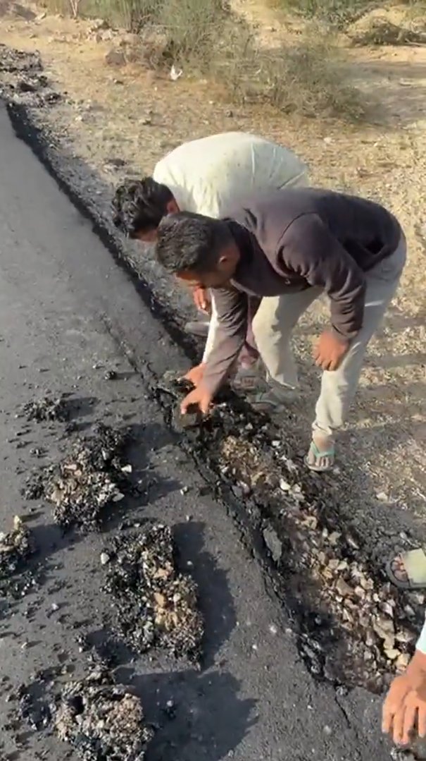 NalinisKitchen's tweet image. Name: Tina Dabhi
District Collector of Barmer

She threatened a shop owner that if they do not keep a dustbin and keep the area clean, their shop will be closed. But in her own area, a new road broke like mava mithai in just one day.

She does not have the courage to question the…