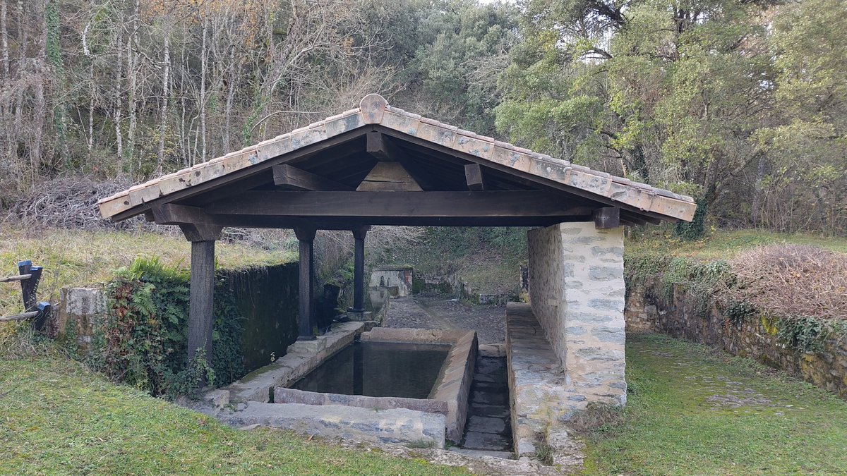 jbgoikoetxea's tweet image. #Fuente y #Lavadero de #Letona (Álava)
@lavaderospublic