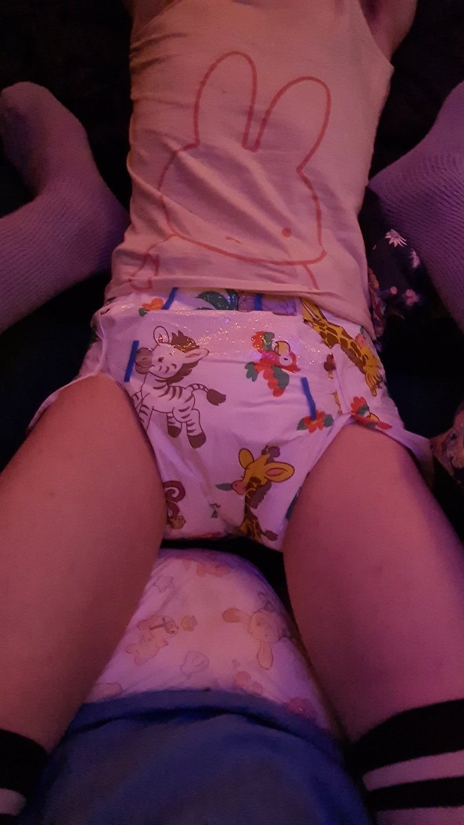 Soggy diaper boys >///<

#abdl #diapered #diaperboys #twink #femboy #abdlboy #abdlfemboy