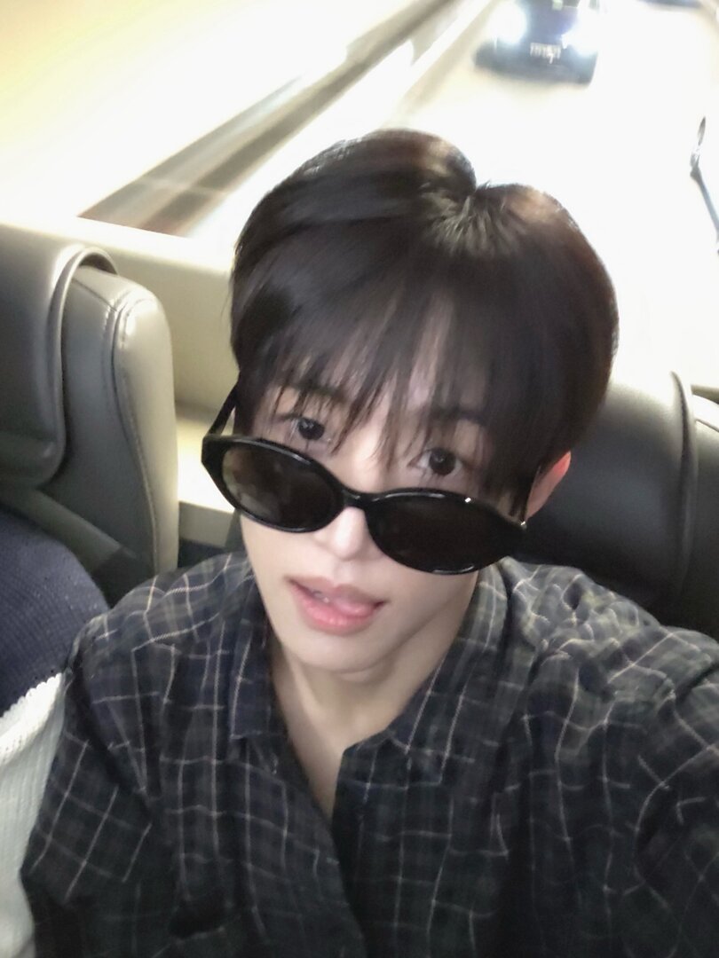 selfolssi ♤ tweet media