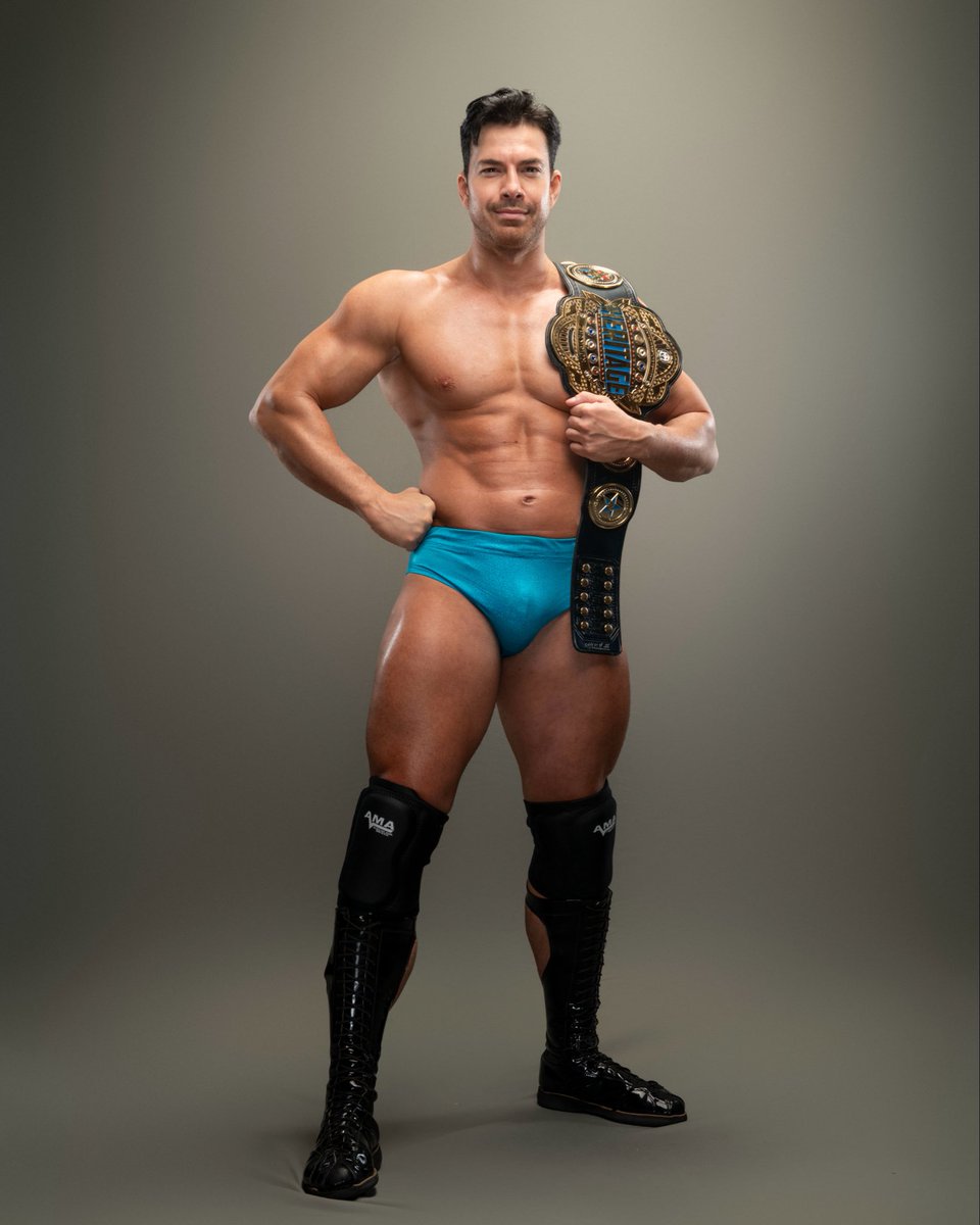 M A X I M I L I E N tweet media