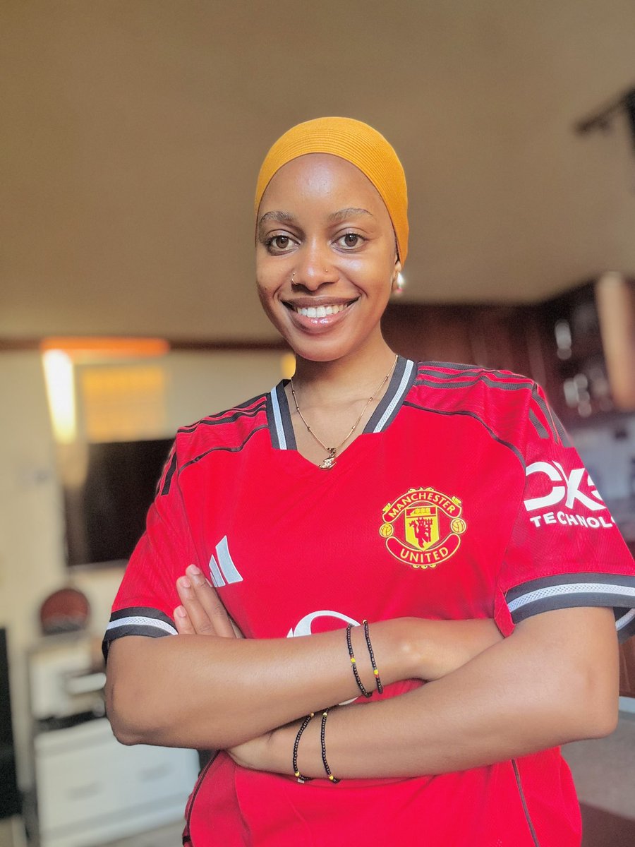 Waryamana numukobwa ufana Manchester United kd wowe ufana Arsenal ????

Niko ndemwe😁