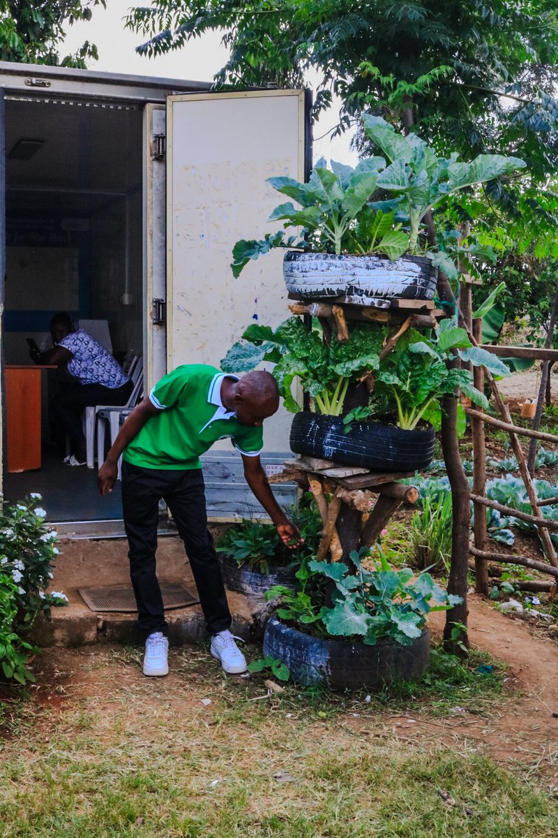 MazInstitute's tweet photo. Something big is coming! 🎥

We're on location shooting another video case study. Here's a look behind the scenes at some of the amazing interviews we've conducted.

You won't want to miss this. #ComingSoon

Supported by @CanadaDev &amp; @RooftopsCanada https://t.co/dJuohCLCOz