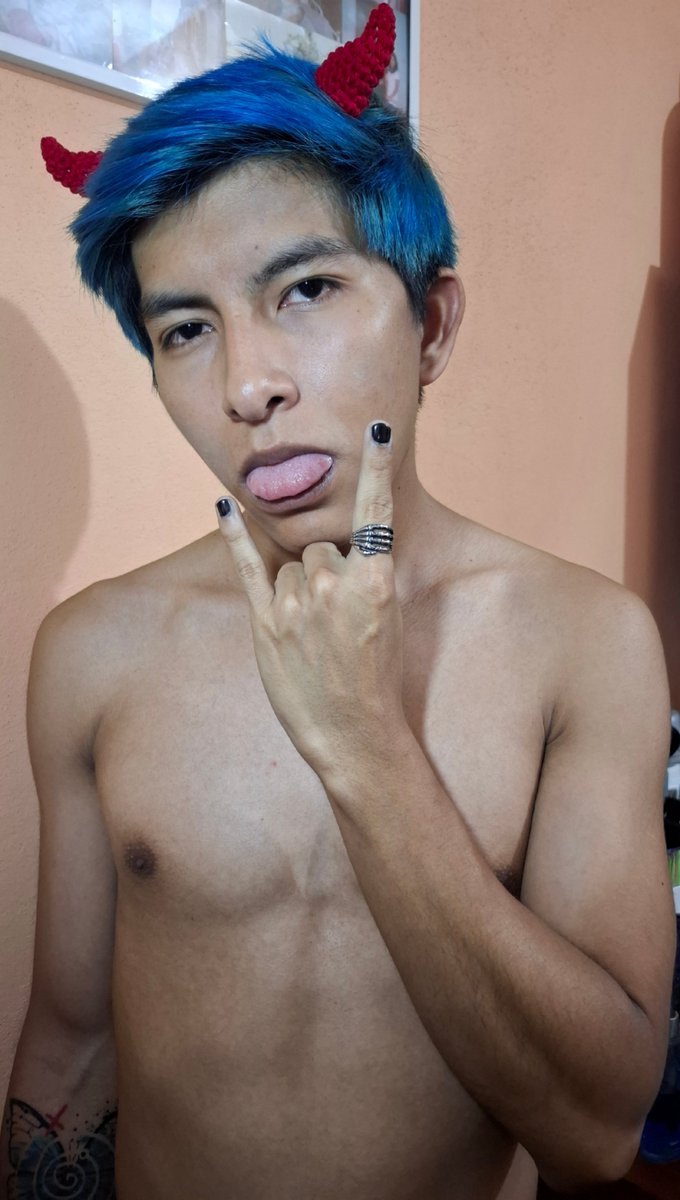 InordinaryGhost's tweet photo. And I'm glad I met the devil 'cause he showed me I was weak 👿
And a little piece of him is in a little piece of me 🔥 https://t.co/EtTbVGCXN1