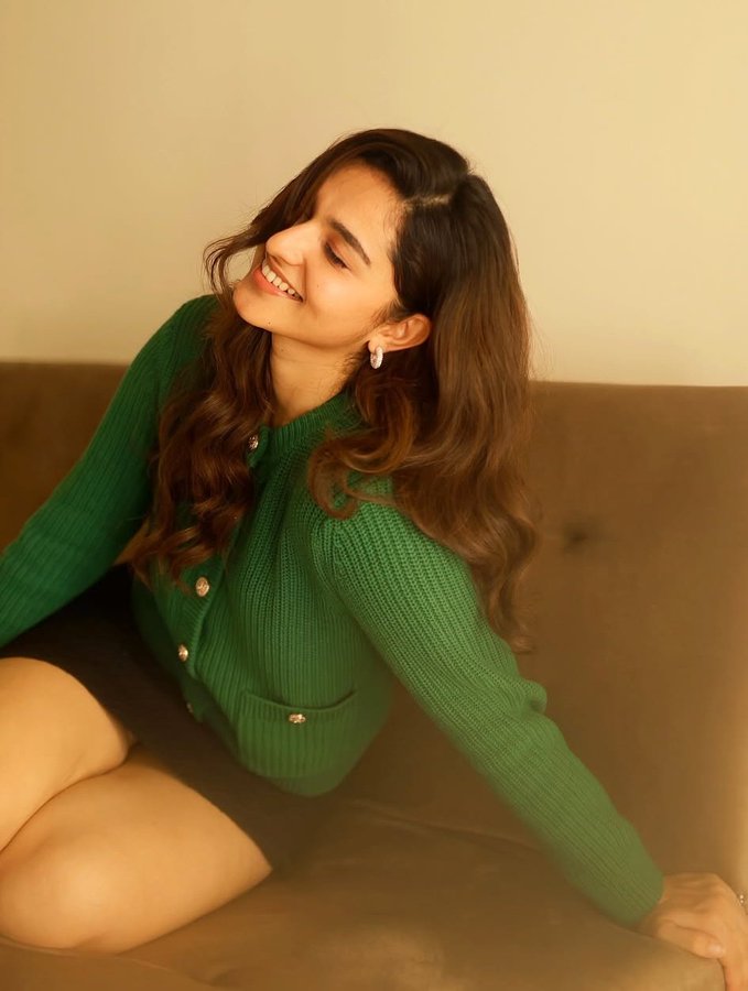 G7tMZHBbgAEcdyr?format=jpg&name=900x900