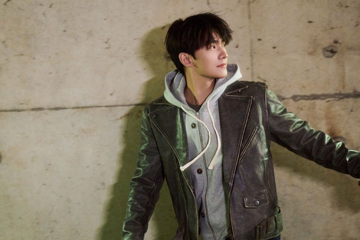 จึ๊ะ
#yangyang #yangyang杨洋 #หยางหยาง #杨洋 #양양 #ヤン・ヤン #อุโมงแห่งรักที่ปักกิ่ง