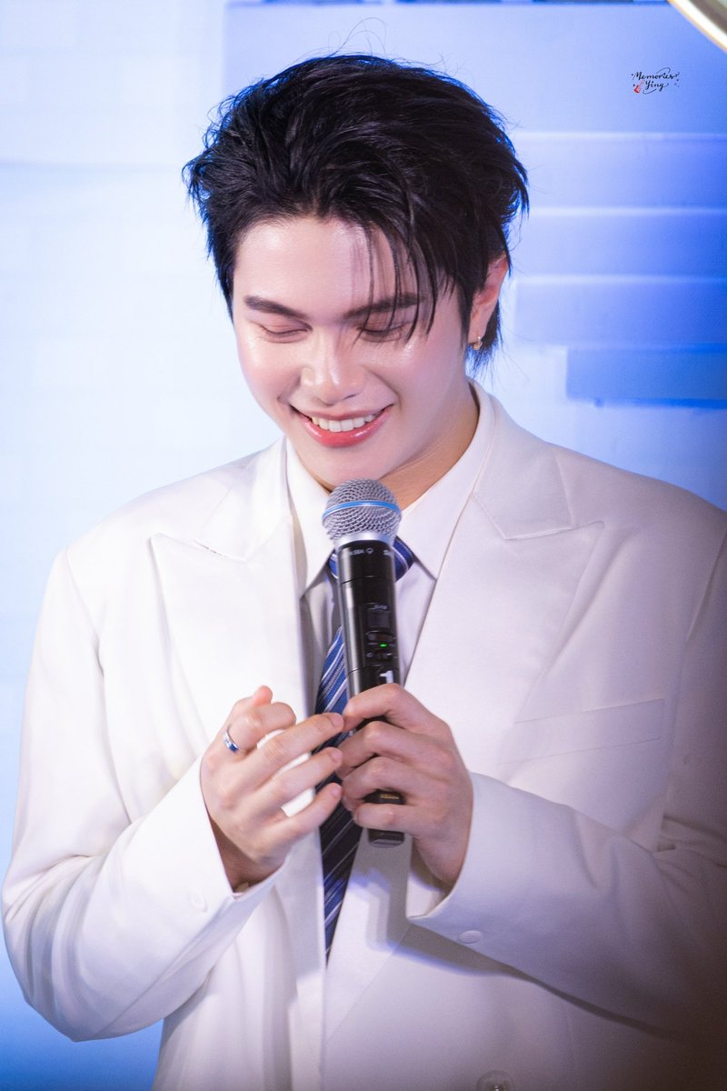 waritwaritchom's tweet photo. ถ้าคิดว่าเขาสอวงคนเหมาะสม โปรดกดรีเพื่อให้สังคมรับรู้

MAGICAL WITH WILLIAMEST  

 #CentralRama9xWilliamEst
 #williamest #วิลเลี่ยมเอส https://t.co/Zdsx2MdmGW