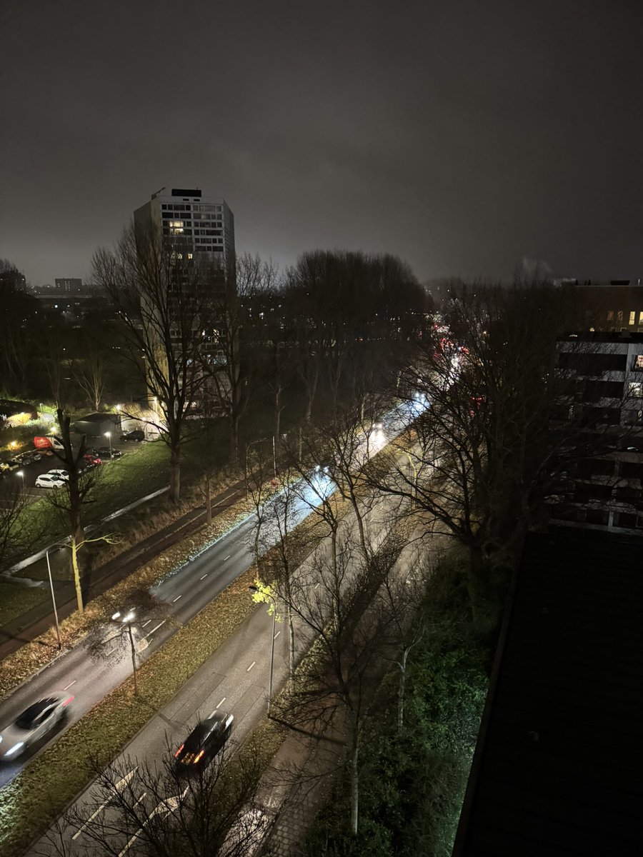 Goedemorgen, een fijne dinsdag gewenst vanuit nat Groningen.