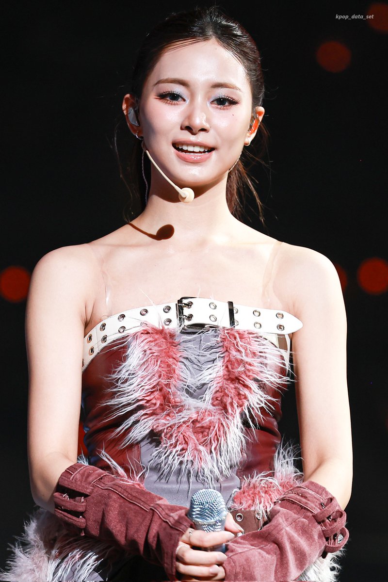 TWICETV ツウィ TWICE ツウィ、愛嬌たっぷりの可愛すぎる動画公開…ファンは“胸キュン