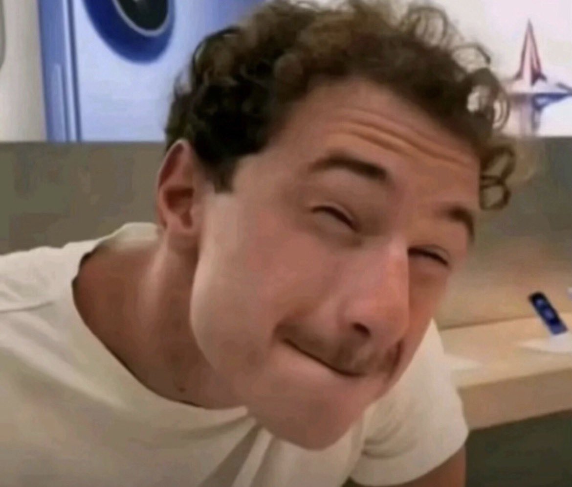 firsttoeverdoit tweet media