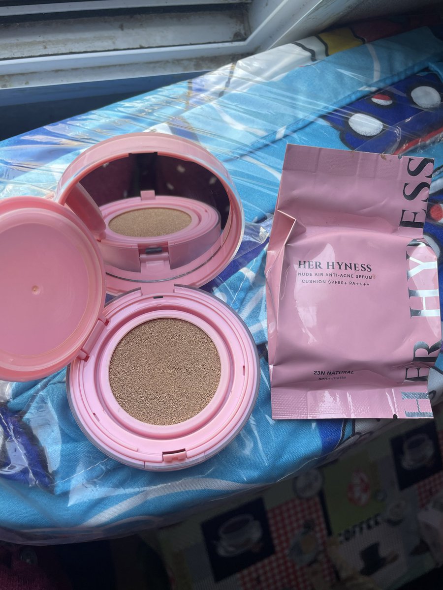 mdzzyx's tweet photo. ชิ้นละ150฿ ตลับเหลือ70%ไม่มีพัฟนะคะ เบอร์23 รับ2ชิ้น250ส่งฟรี #ส่งต่อคสอมือ2 #คสอมือ2 #ส่งต่อเครื่องสําอาง #คุชชั่น #herhyness #cushion https://t.co/OmnCAw29WH