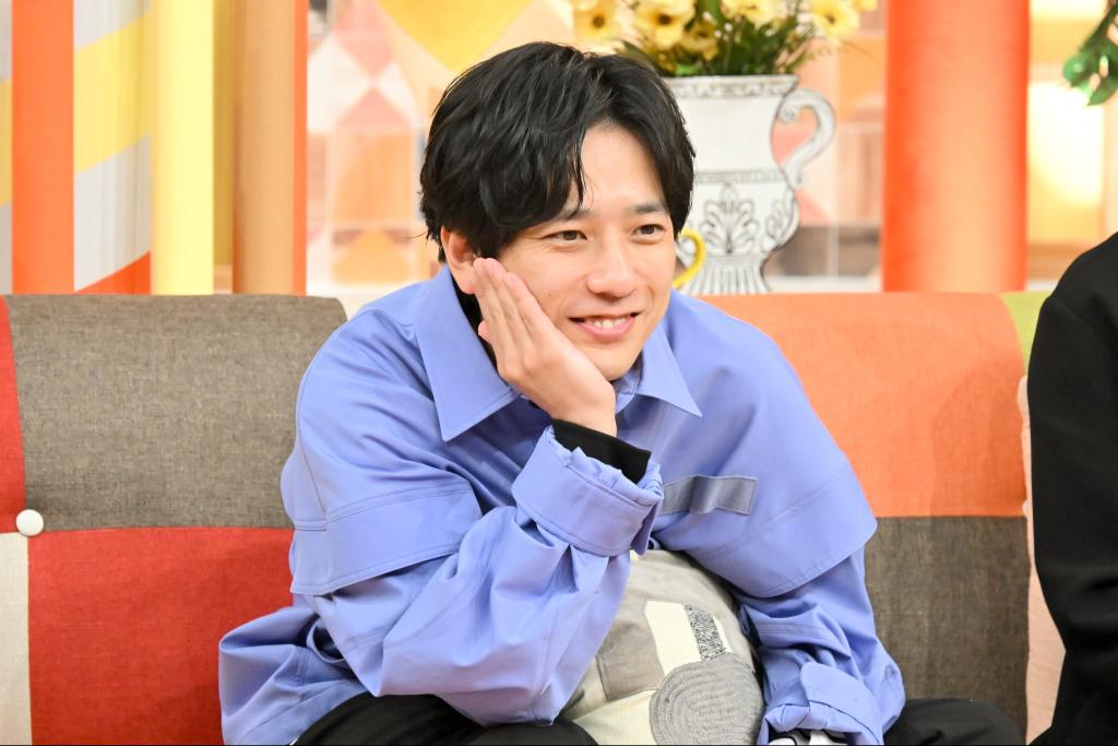 Nino composed Fight Song for the montage of G no Arashi. The sample was composed using simple guitar notes, drums, and the recorder, all played by himself because he had no friends to play as a band. 😂🤣