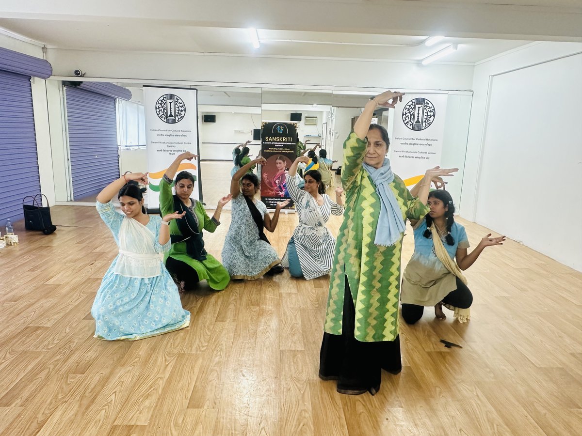 'Celebrating the art of Kathak' 
The Swami Vivekananda Cultural Centre in collaboration with Sanskriti – A School of Indian Performing Arts hosted an inspiring Kathak workshop for students &amp; adults led by Indian artist, Vidushi Uma Dogra.   
<a href="/HCICanberra/">India in Australia</a>
