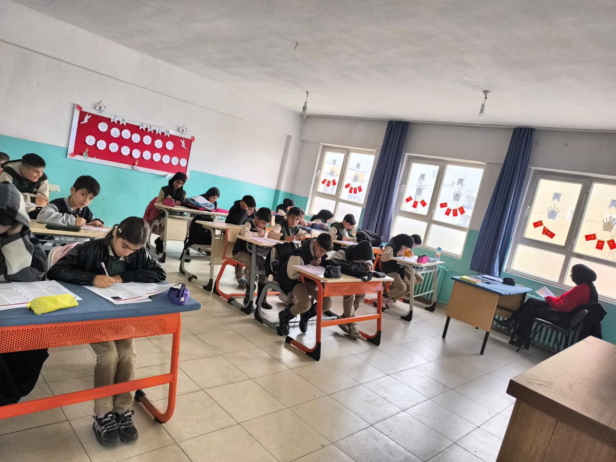 Süreç İzleme ve Değerlendirme Sınavı devam ediyor!

Öğrencilerimiz bilgi ve emeklerini ortaya koyarken bizler de onlara başarılar diliyoruz.

Hedef: Öğrenme yolculuğunu daha sağlam adımlarla ilerletmek!
<a href="/Dargecit_MEM/">Mardin Dargeçit ilçe Milli Eğitim Müdürlüğü</a>  
<a href="/menesipek/">Muhammed Enes İpek</a> 
<a href="/Selmangez/">Selman gezici</a>