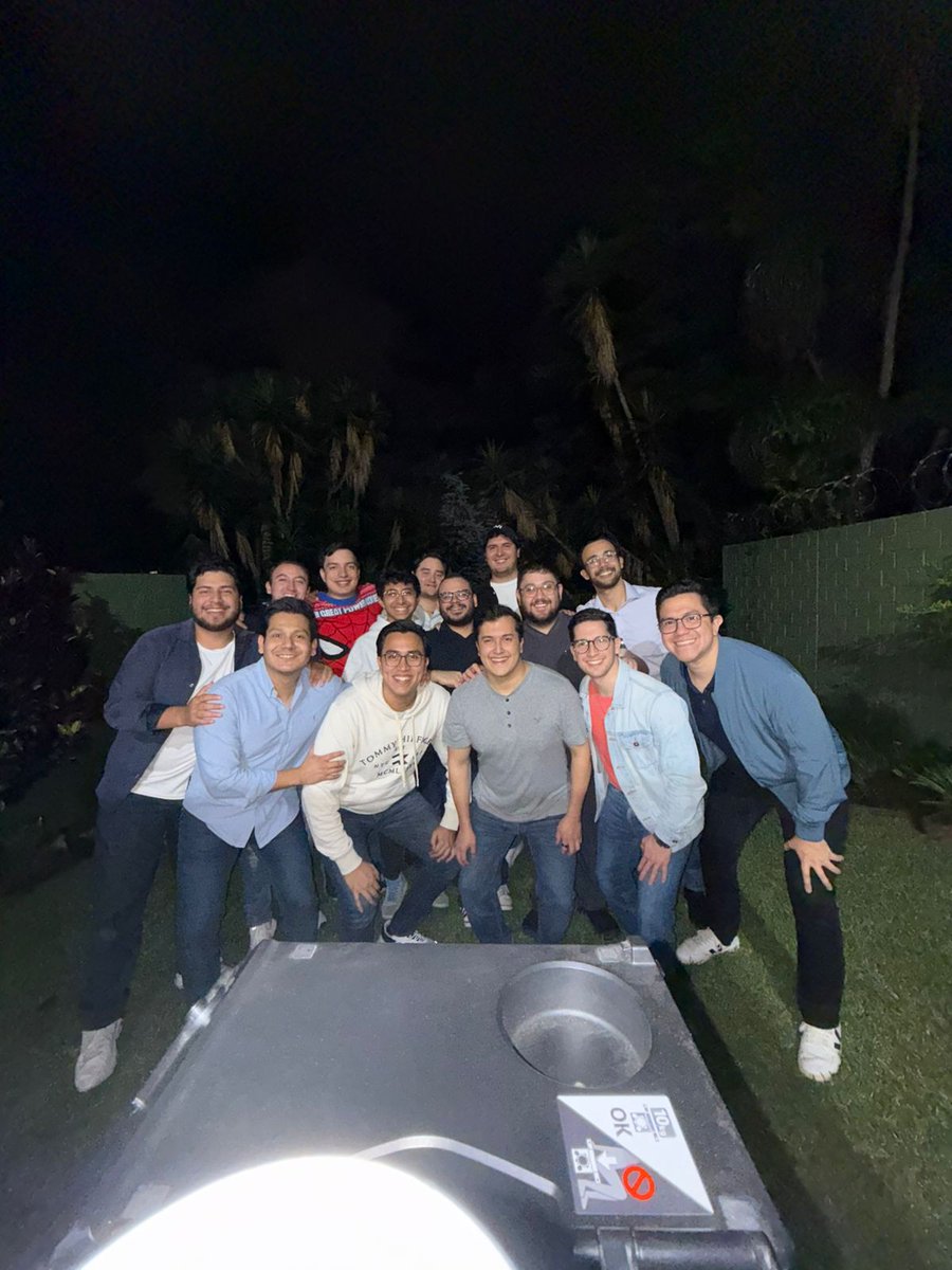 xabicabrera's tweet photo. Convivio 2025 🎄 https://t.co/tsA9CrMXEv
